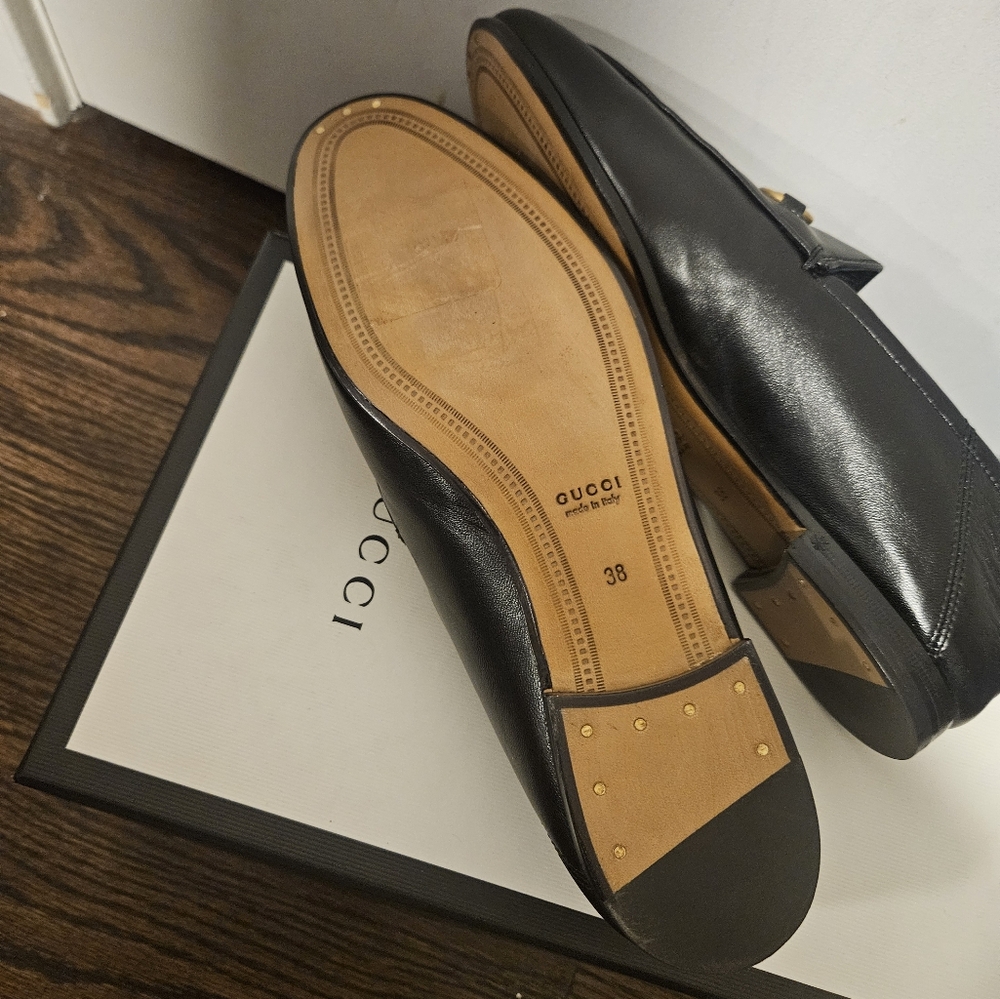 Gucci Black Leather Loafers with Gold Horsebit Detail - Picture 5 of 9
